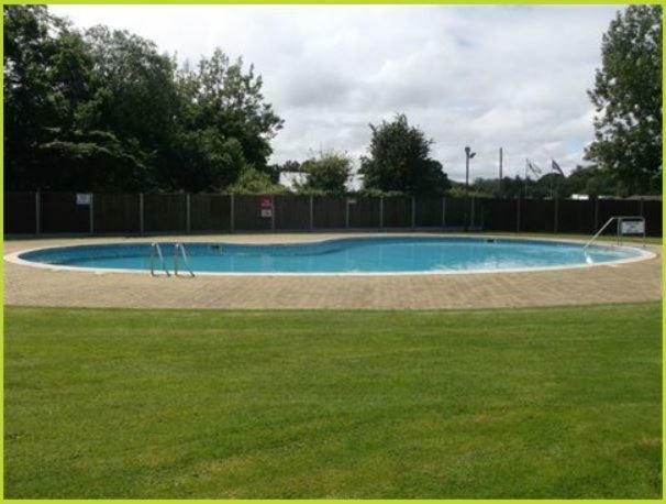 Broadside Chalet Park Stalham Exterior photo